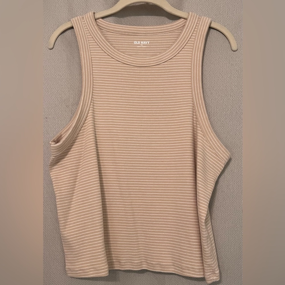 Cropped racerback tank top